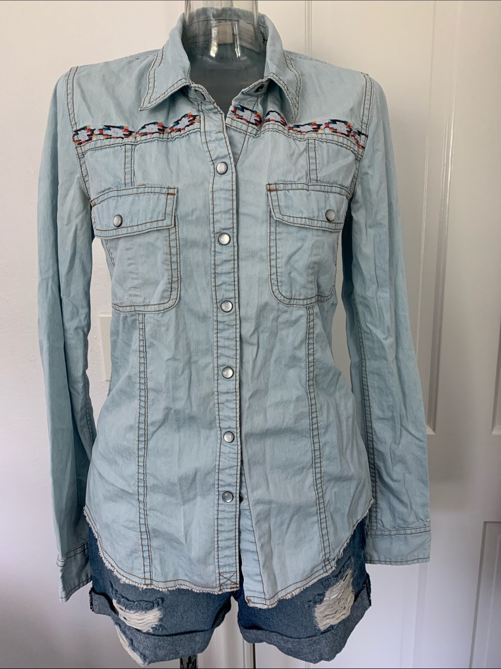 Roxy Denim Button-Up Shirt w Contrast Embroidered Stitching